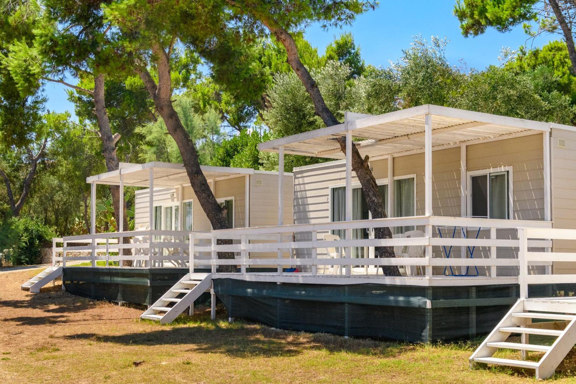 Camping La Scogliera サンタ・チェザーレア・テルメ エクステリア 写真